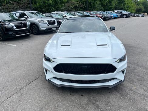 Used 2022 Ford Mustang GT Premium w/ Black Accent Package RWD image 9