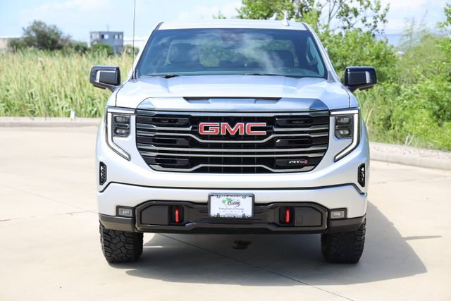 Used 2022 GMC Sierra 1500 AT4 AWD/4WD image 2