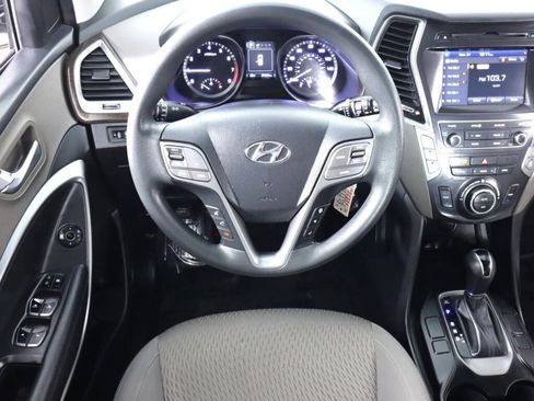 Used 2019 Hyundai Santa Fe XL SE image 36