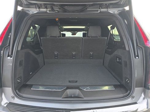 Used 2021 Cadillac Escalade ESV Premium Luxury image 14
