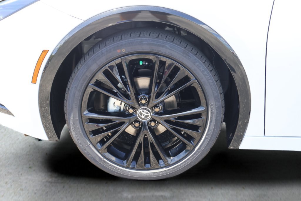 Certified 2026 Toyota Prius FWD image 9
