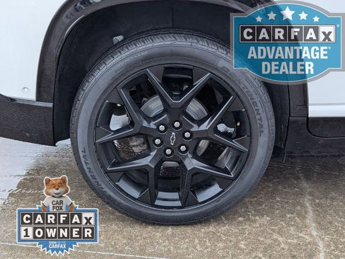 Used 2024 Chevrolet Traverse RS w/ LPO, Floor Liner Package AWD/4WD image 3