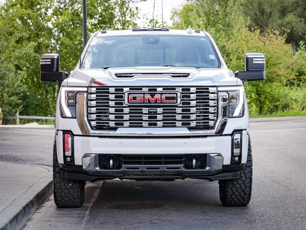 Used 2024 GMC Sierra 2500 Denali w/ Denali Reserve Package AWD/4WD image 9