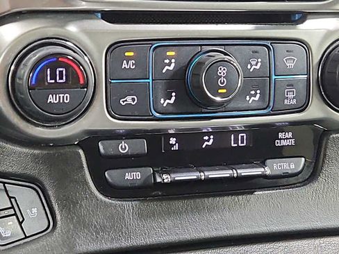 Used 2017 Chevrolet Tahoe Premier AWD/4WD image 21