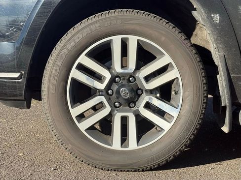 Used 2023 Toyota 4Runner Limited image 9