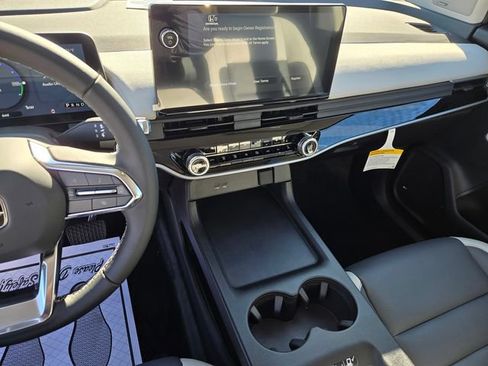 New 2026 Honda Prologue Touring image 18