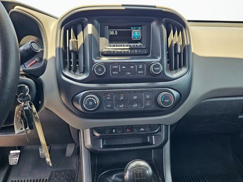 Used 2015 Chevrolet Colorado W/T w/ WT Convenience Package RWD image 21