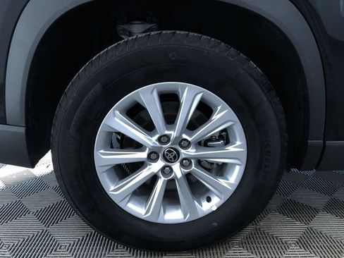 Certified 2025 Toyota Grand Highlander AWD image 11