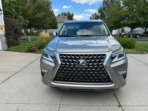 Used 2021 Lexus GX 460 Premium w/ Premium Package AWD/4WD image 2