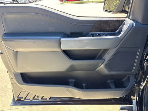 Used 2022 Ford F150 Lariat w/ Trailer Tow Package image 16