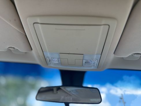 Used 2018 Ford Taurus SE FWD image 39