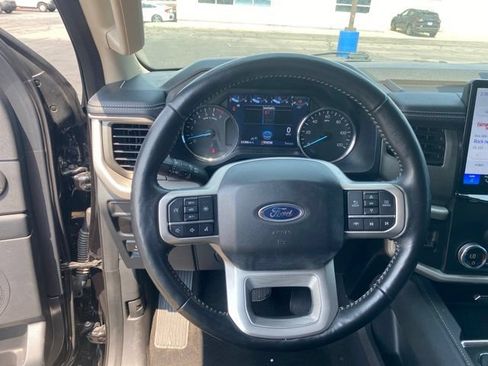 Used 2024 Ford Expedition XLT AWD/4WD image 11