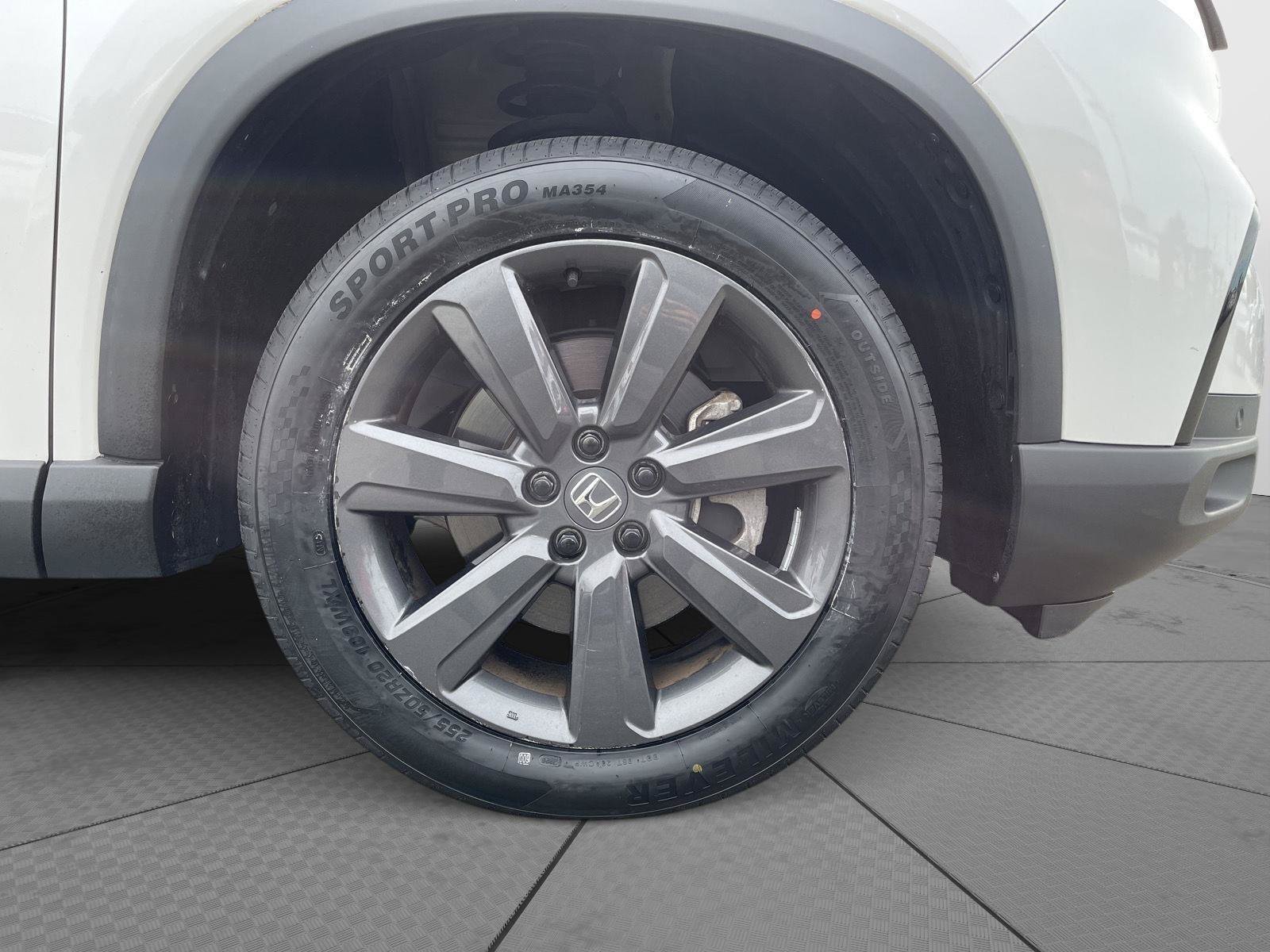 Used 2023 Honda Pilot Sport image 24