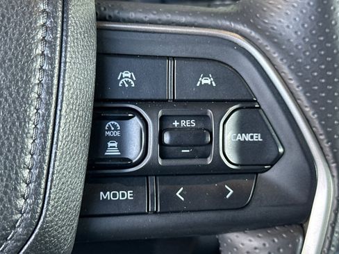 Certified 2025 Toyota 4Runner SR5 image 30