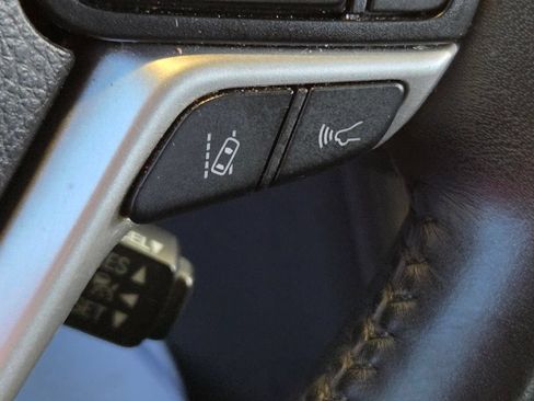 Used 2019 Toyota Highlander SE AWD/4WD image 45