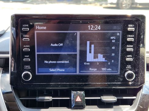 Used 2020 Toyota Corolla LE FWD image 11