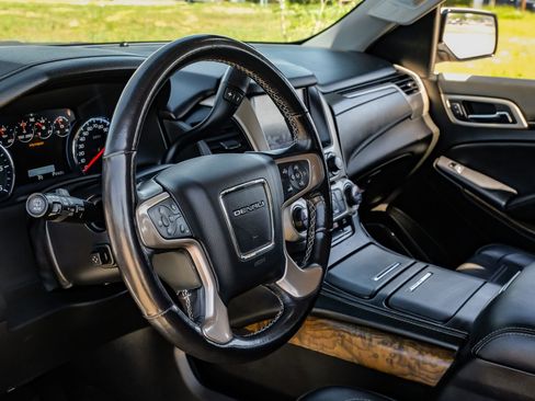 Used 2018 GMC Yukon Denali RWD image 17