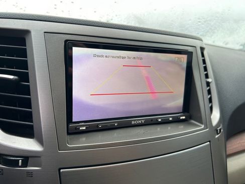 Used 2013 Subaru Outback 2.5i Limited w/ Moonroof Pkg image 19