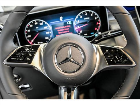 New 2026 Mercedes-Benz GLC 300 4MATIC image 14