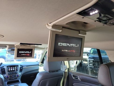 Used 2016 GMC Yukon XL Denali w/ Open Road Package AWD/4WD image 10