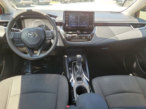 Used 2022 Toyota Corolla LE w/ LE Convenience Package FWD image 13