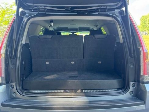 Used 2019 Cadillac Escalade 2WD image 23