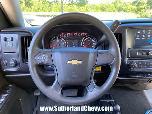 Used 2018 Chevrolet Silverado 1500 Custom w/ Custom Convenience Package AWD/4WD image 21