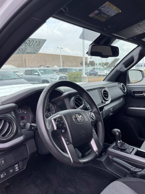 Used 2022 Toyota Tacoma TRD Sport w/ Technology Package AWD/4WD image 12