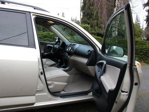 Used 2007 Toyota RAV4 4WD image 14