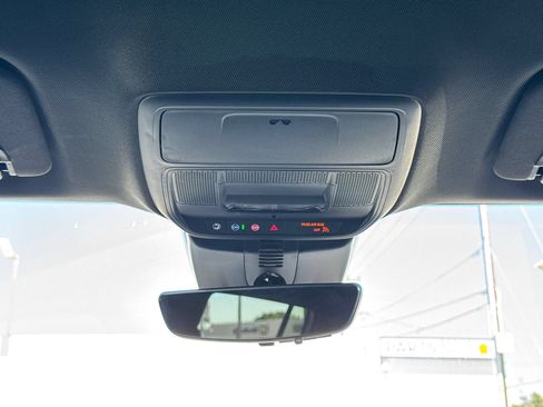 Used 2026 Chevrolet Traverse LT w/ Driver Confidence Package FWD image 19