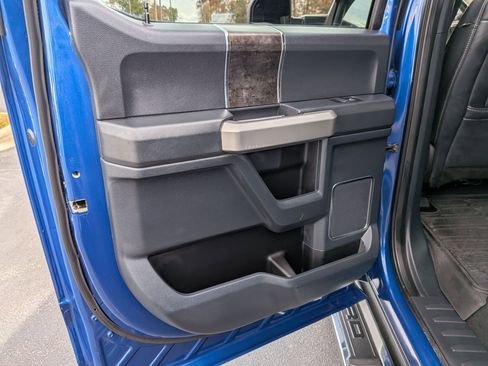 Used 2022 Ford F250 Lariat w/ Chrome Package image 27