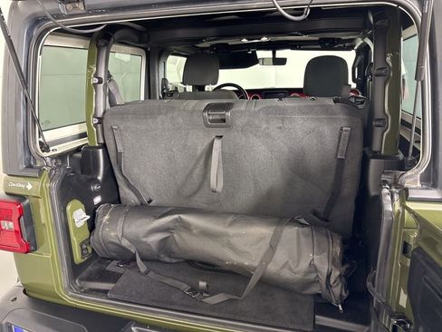 Used 2021 Jeep Wrangler Rubicon image 17