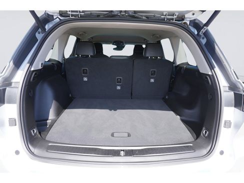 Used 2024 Jeep Grand Cherokee Limited RWD image 14