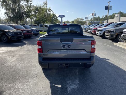 New 2025 Ford Maverick Lariat w/ Black Appearance Package image 6