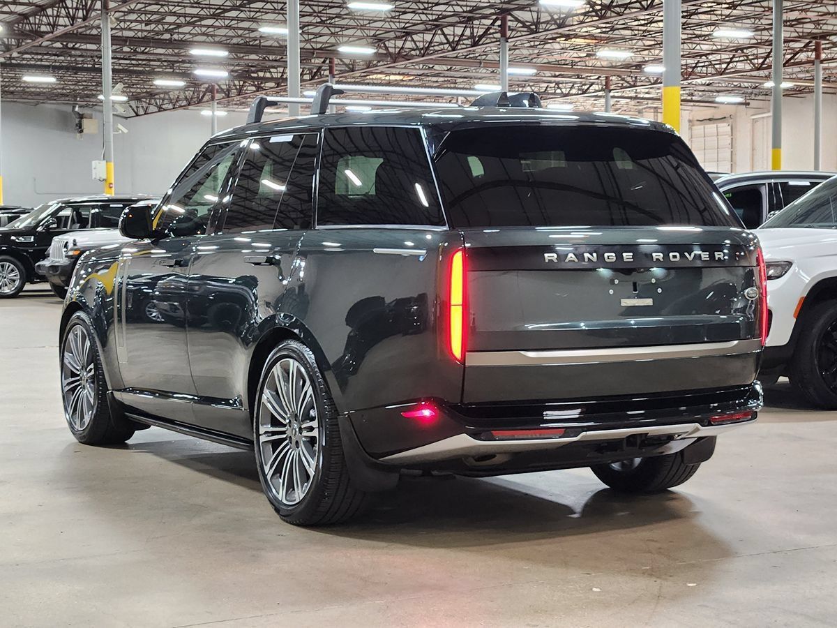 Used 2023 Land Rover Range Rover SE AWD/4WD image 11