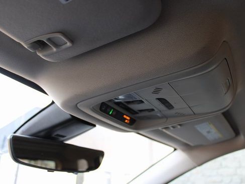 Used 2022 GMC Acadia Denali w/ Denali Ultimate Package image 30