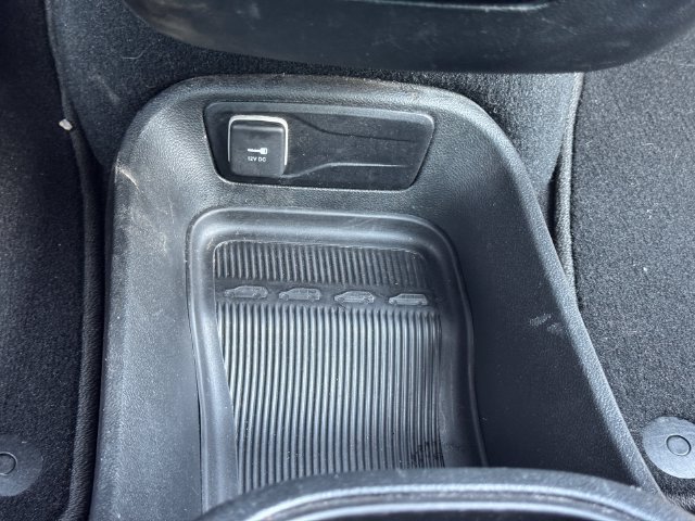 Certified 2024 Chrysler Pacifica Limited FWD image 38