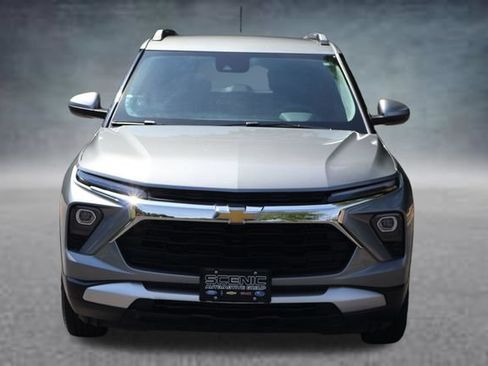 Used 2025 Chevrolet TrailBlazer LT AWD/4WD image 24