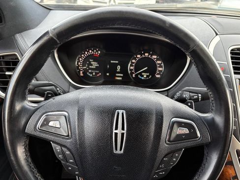 Used 2017 Lincoln MKX Reserve image 16