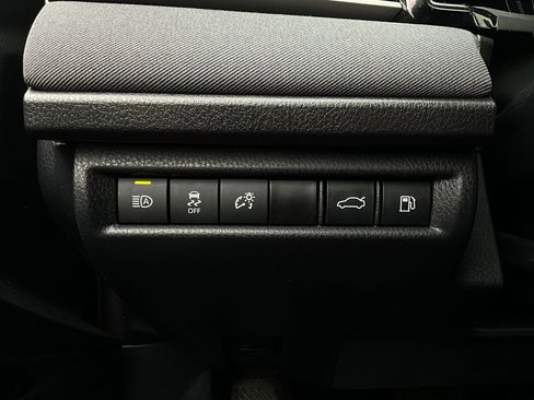 Used 2025 Toyota Camry LE image 21