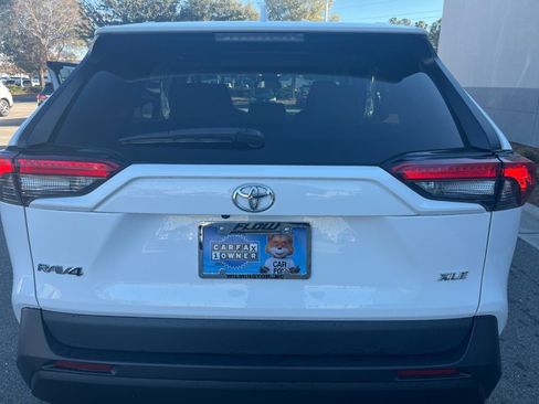 Used 2023 Toyota RAV4 XLE image 17