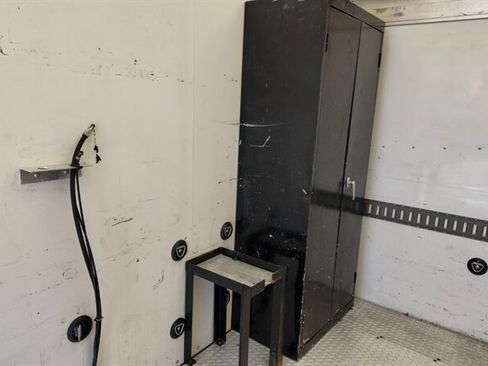 Used 2016 GMC Savana 3500 Extended image 29