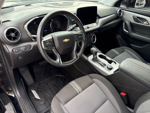 Used 2025 Chevrolet Blazer LT w/ Driver Confidence Package FWD image 16