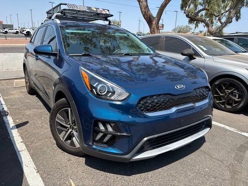 Used 2020 Kia Niro LXS FWD image 4