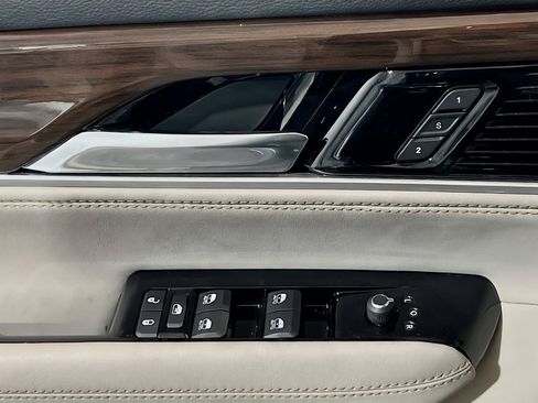 Used 2022 Jeep Wagoneer Series II RWD image 14