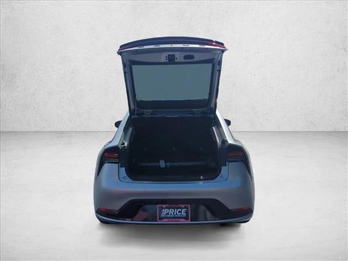 Used 2025 Toyota Prius XLE image 6