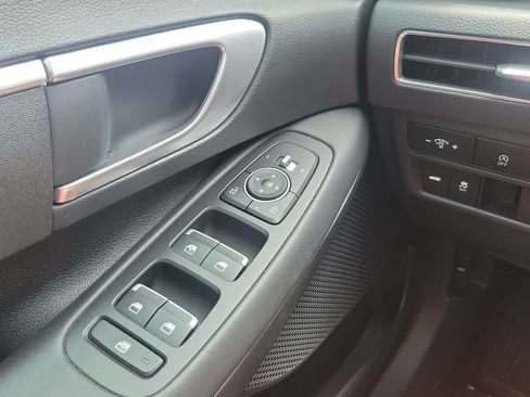 Certified 2022 Hyundai Sonata SE w/ Cargo Package FWD image 19