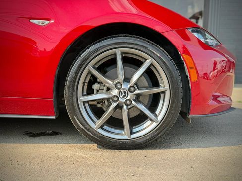 Used 2016 MAZDA MX-5 Miata Grand Touring RWD image 14