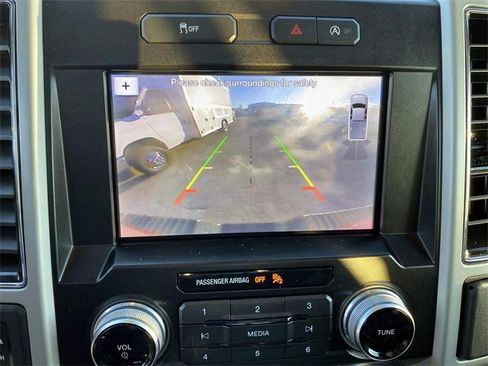 Used 2019 Ford F150 Lariat w/ Equipment Group 502A Luxury image 15