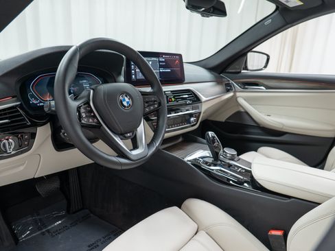 Used 2022 BMW 540i xDrive w/ Premium Package AWD/4WD image 12